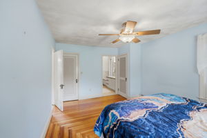  Photo 42