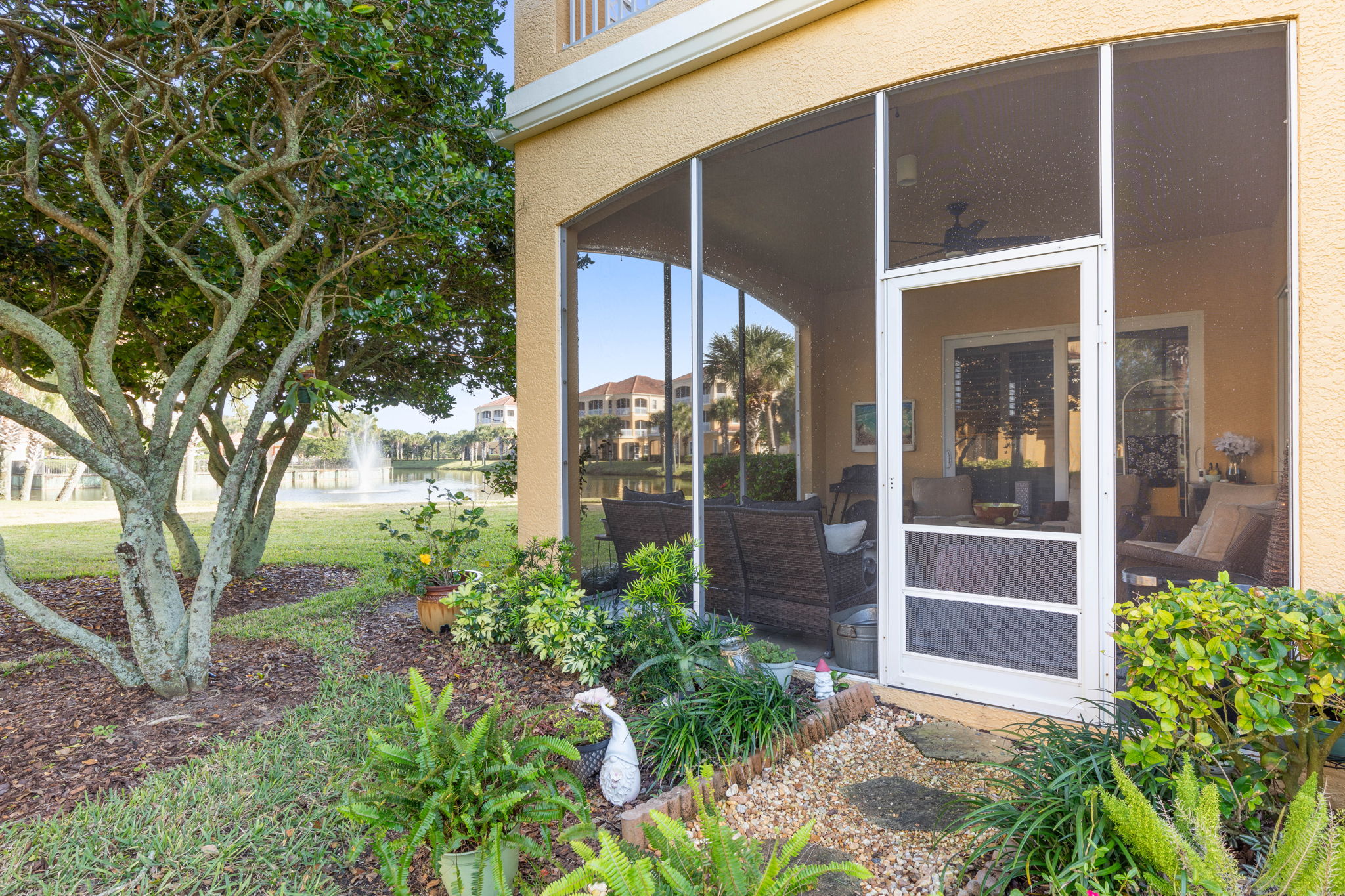 Screened-in Porch