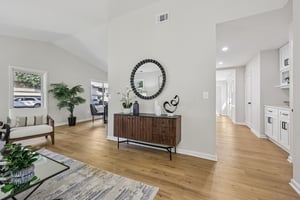 Avondale Dr-S0810-009.jpg