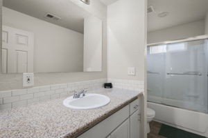  Photo 37