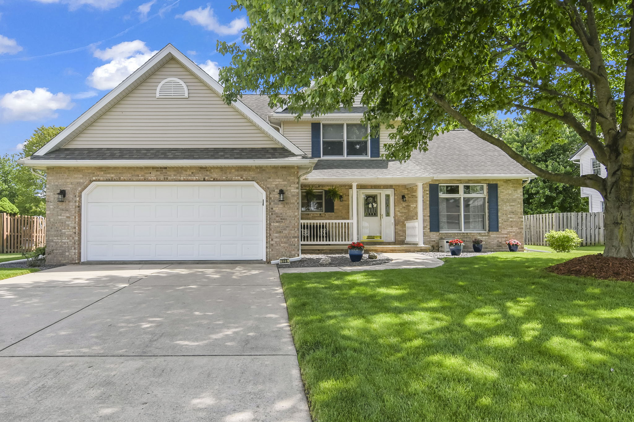 125 Cypress Dr, Williamsville, IL 62693 Design Eyes Photography