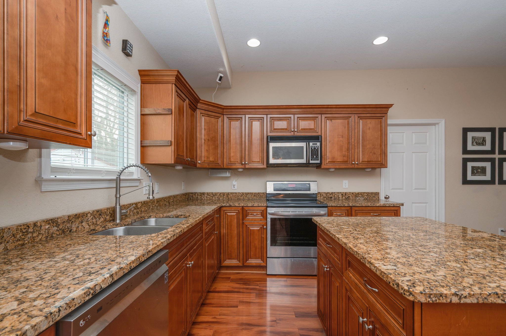 125 E Lorengo Ave, Norfolk, VA 23503, USA Photo 5