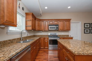 125 E Lorengo Ave, Norfolk, VA 23503, USA Photo 4