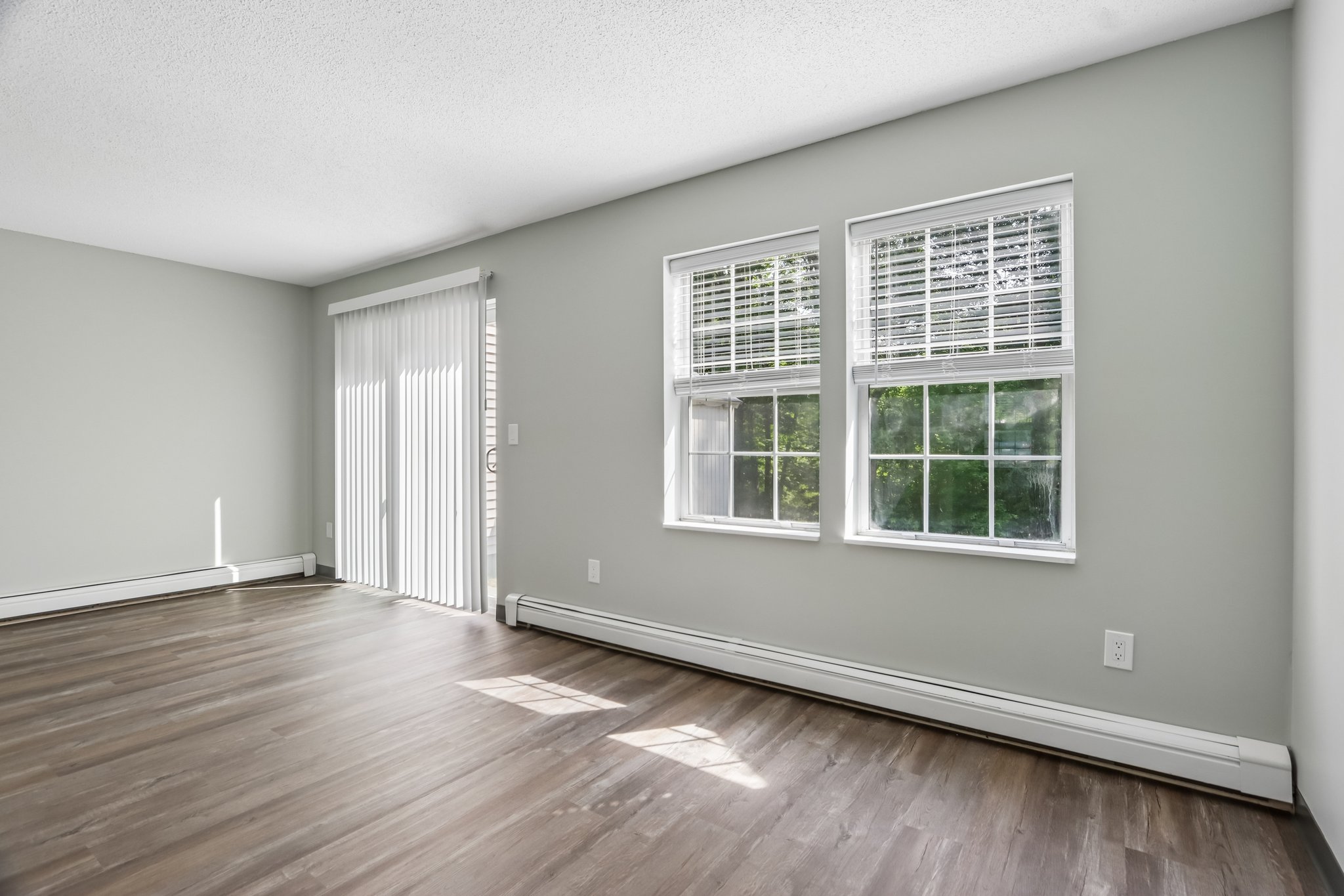125 Eastgate Way 89-S3006-006.jpg