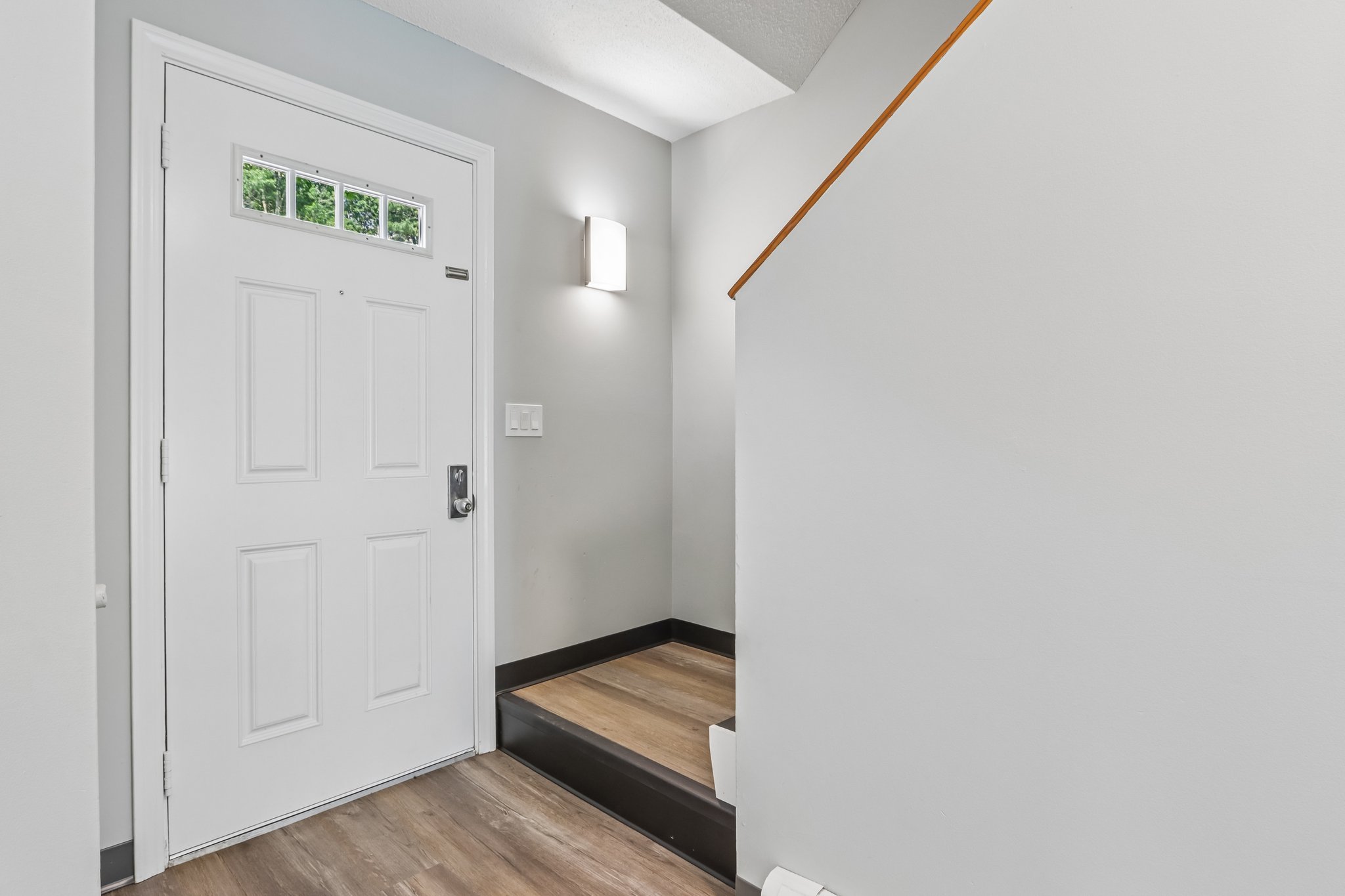 125 Eastgate Way 93-S3006-017.jpg