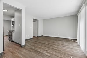 125 Eastgate Way 93-S3006-005.jpg