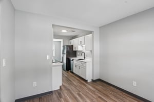 125 Eastgate Way 93-S3006-010.jpg