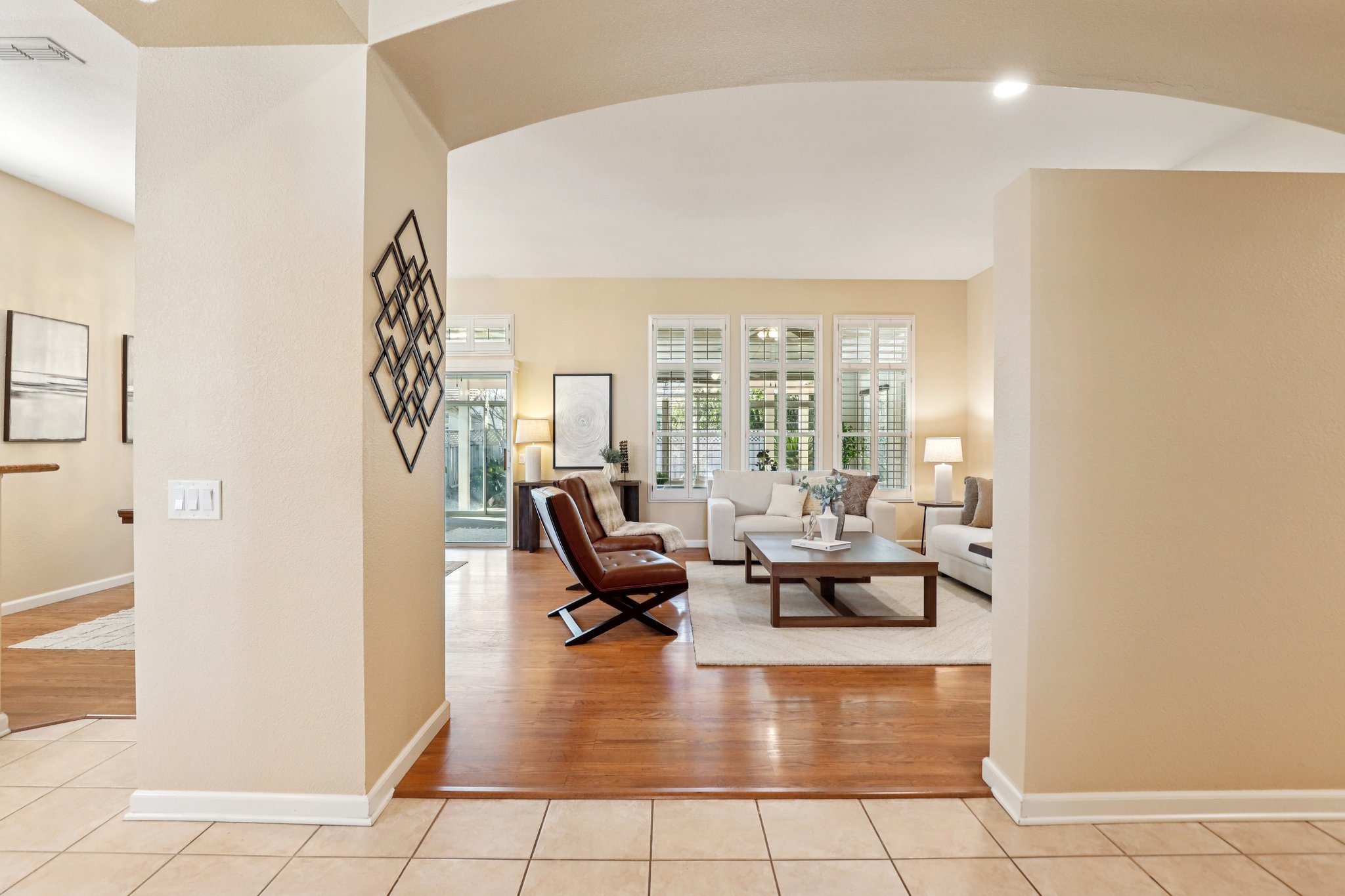 Fridays Station Ct-S1402-005.jpg