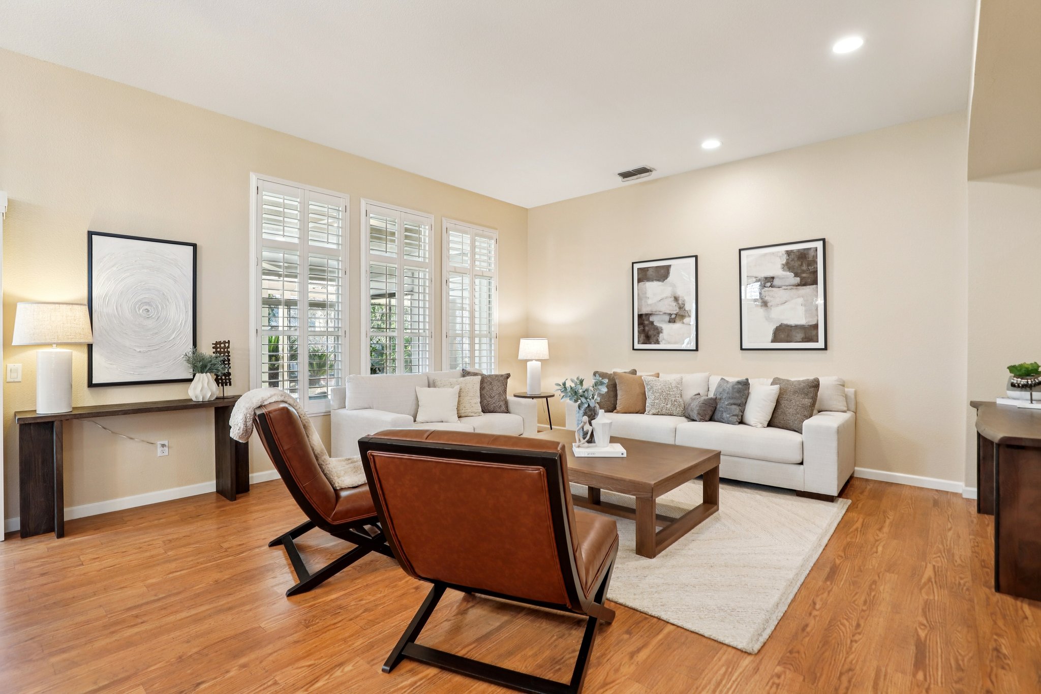 Fridays Station Ct-S1402-006.jpg