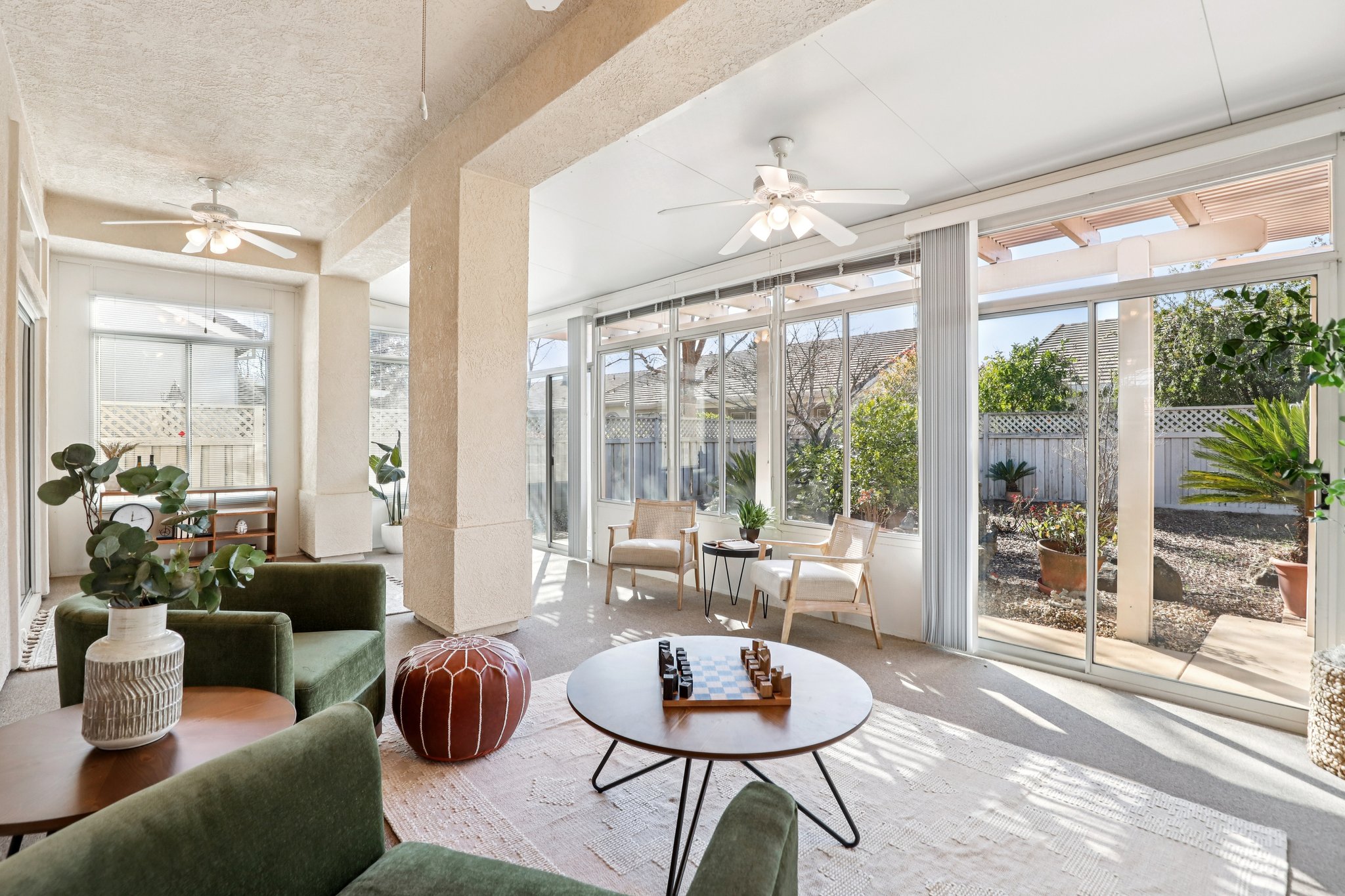 Fridays Station Ct-S1402-035.jpg