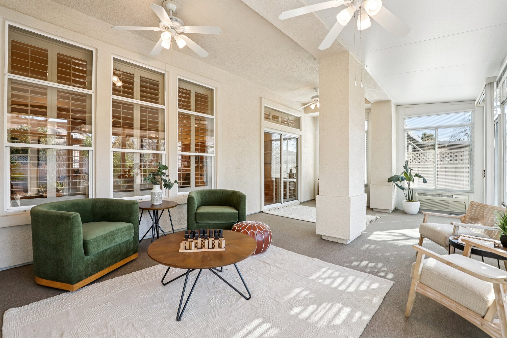 Fridays Station Ct-S1402-036.jpg