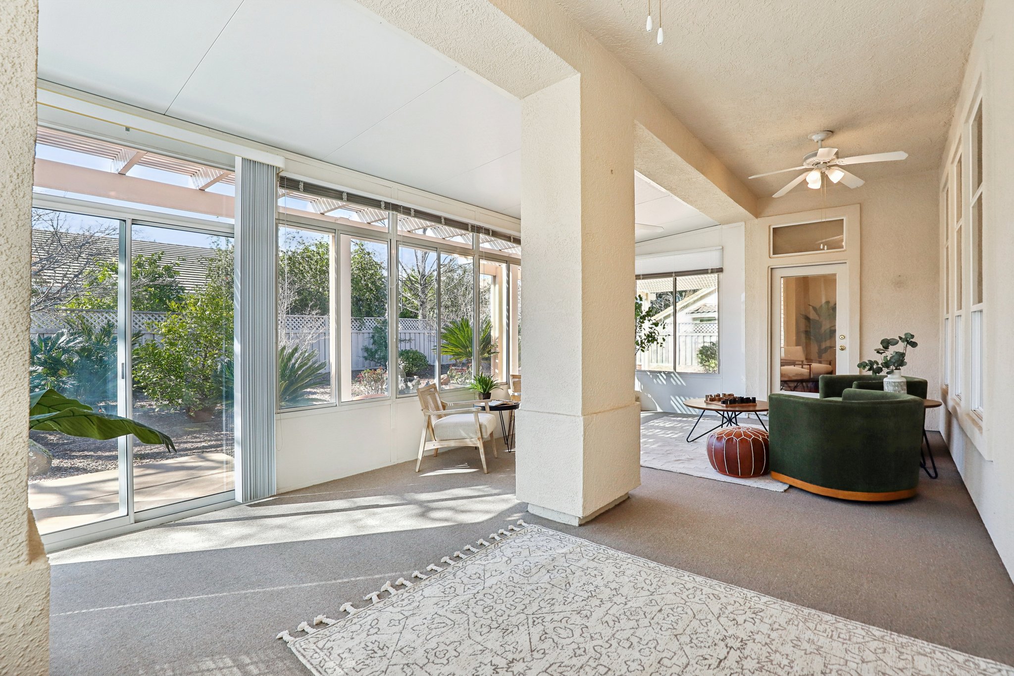 Fridays Station Ct-S1402-037.jpg