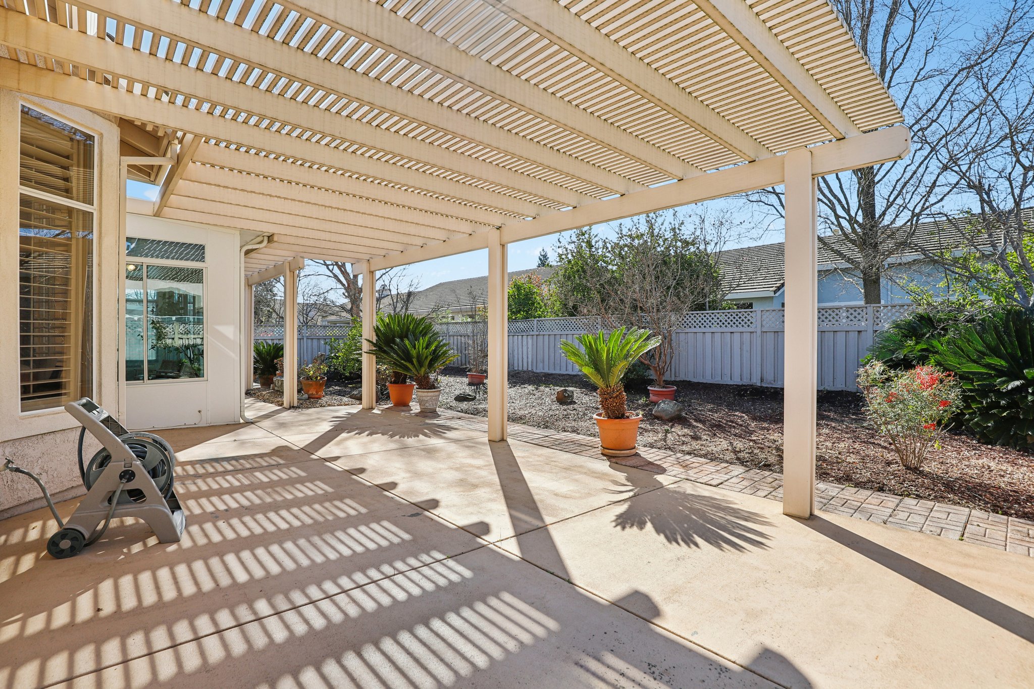 Fridays Station Ct-S1402-042.jpg