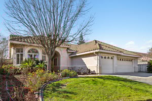 Fridays Station Ct-S1402-003.jpg