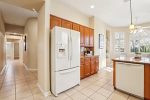 Fridays Station Ct-S1402-016.jpg