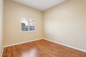 Fridays Station Ct-S1402-022.jpg