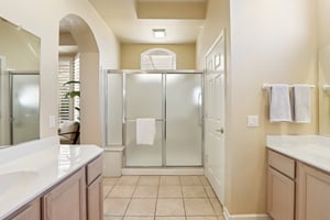 Fridays Station Ct-S1402-034.jpg