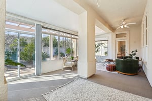 Fridays Station Ct-S1402-037.jpg