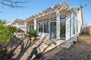 Fridays Station Ct-S1402-040.jpg