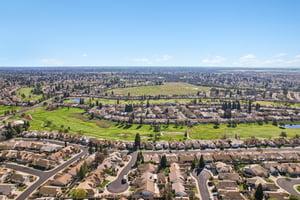 Fridays Station Ct-S1402-049.jpg