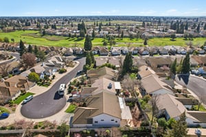 Fridays Station Ct-S1402-051.jpg