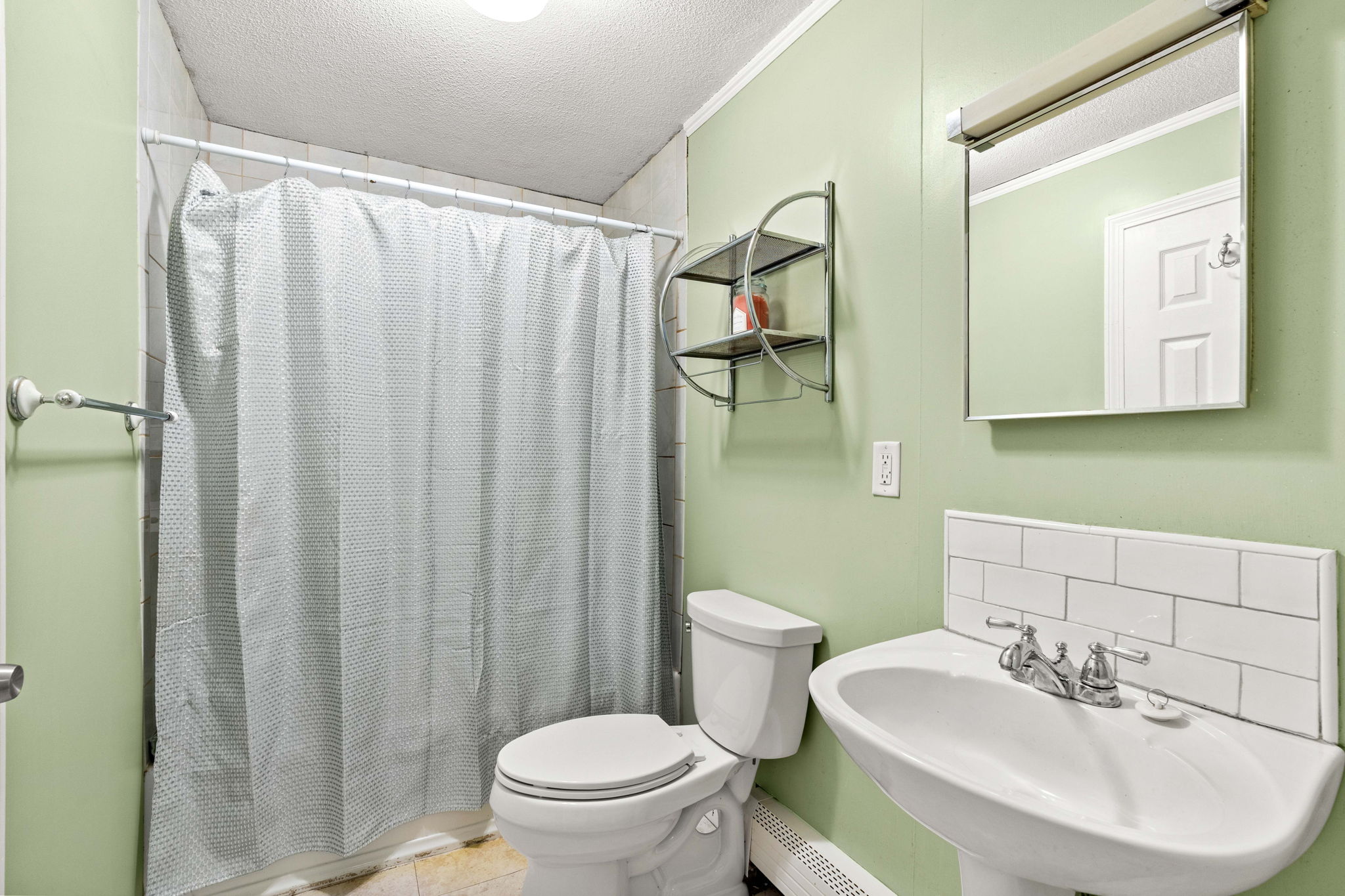 125 Hoyt Ave, Lowell, MA 01852, USA Photo 22