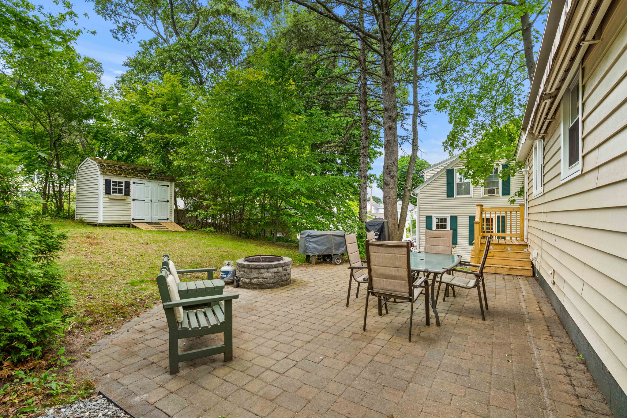 125 Hoyt Ave, Lowell, MA 01852, USA Photo 5