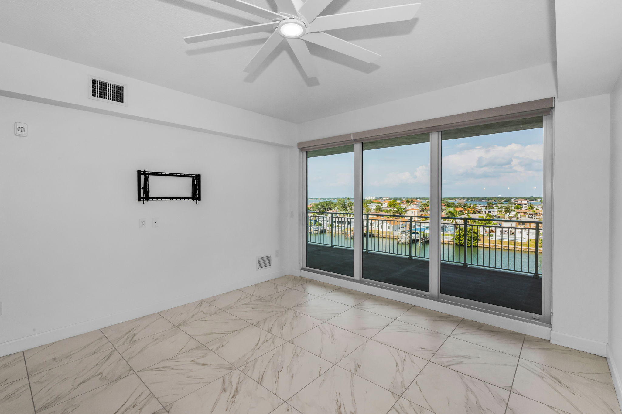 Living Room1b