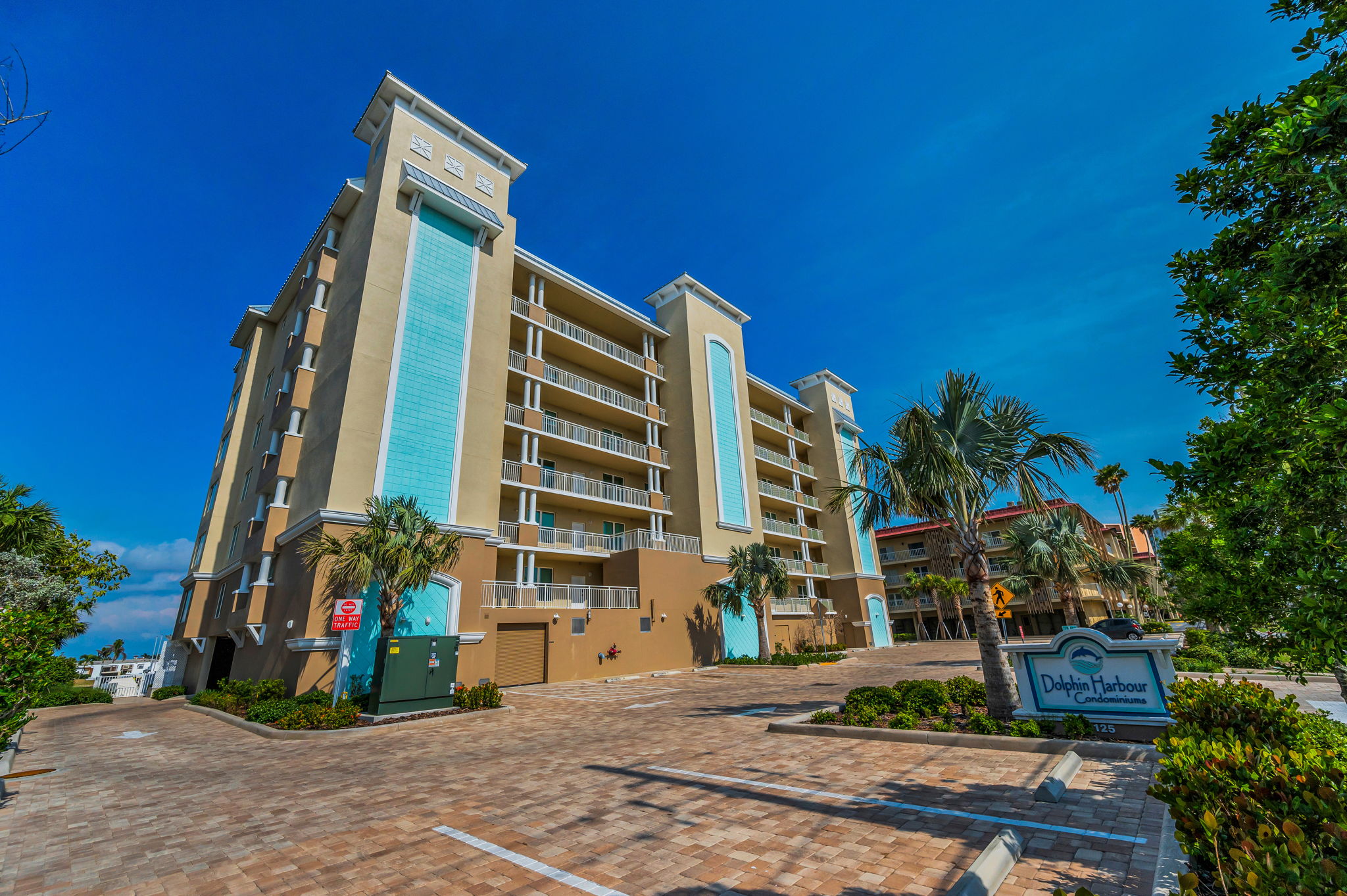 Front Exterior11