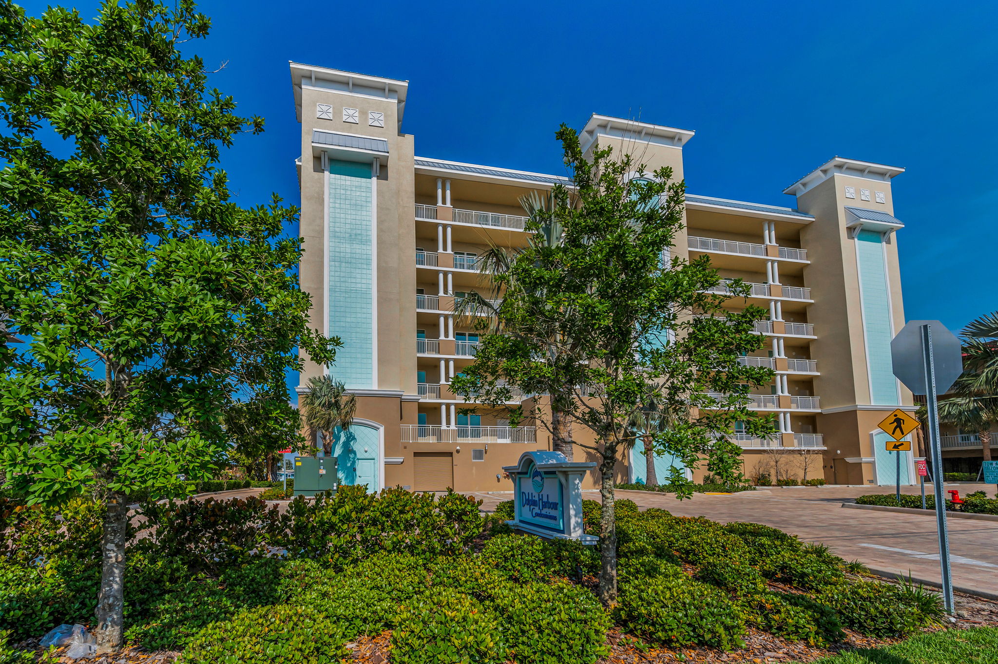 Front Exterior14