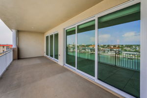 Balcony3
