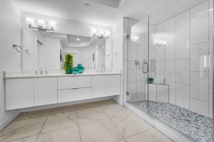 Master Bathroom1a