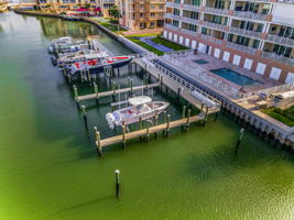 Private Dock1e