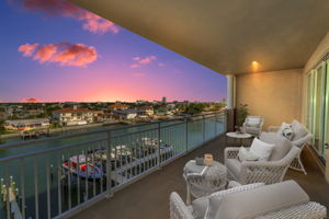 Balcony2
