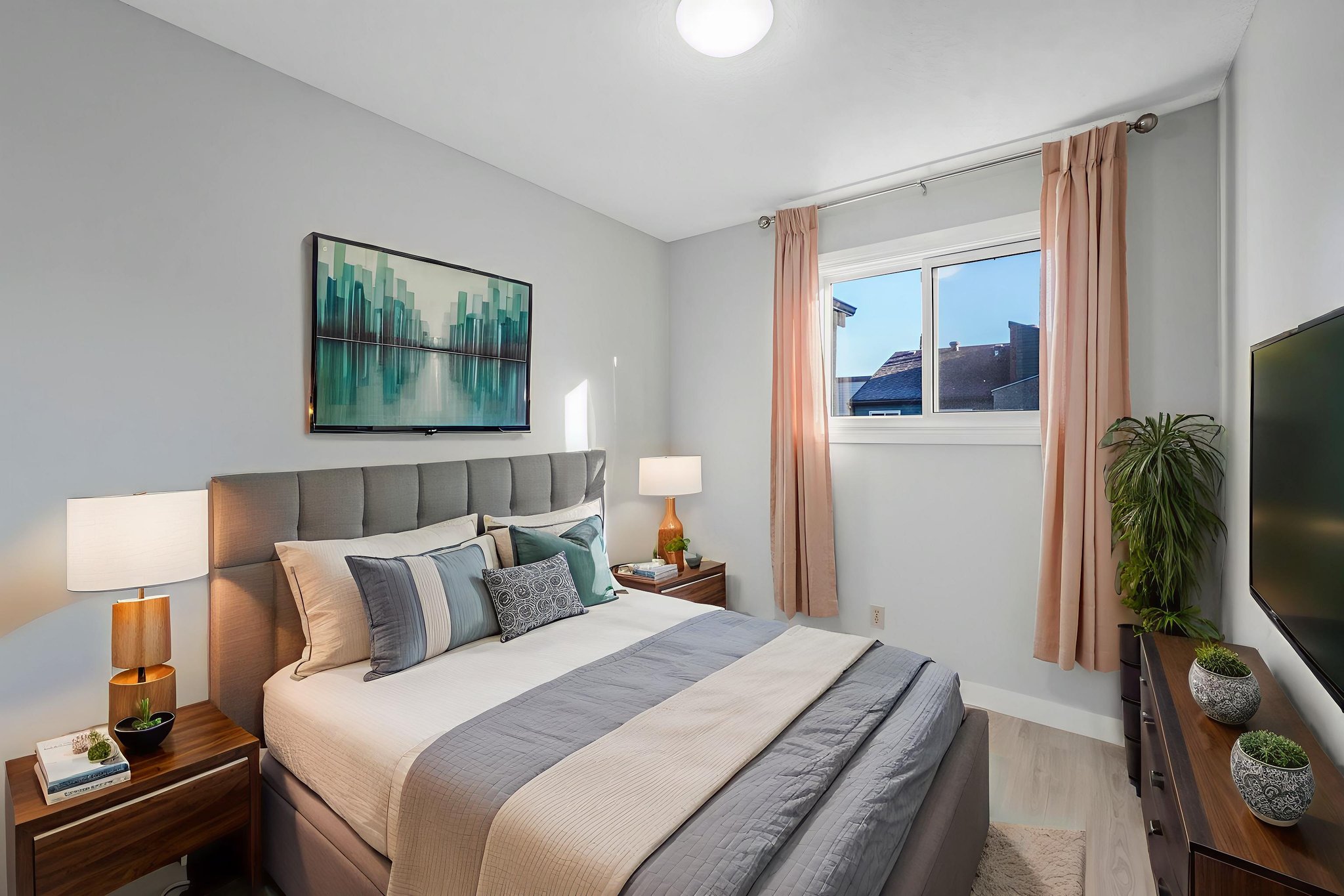 VX- Interior Image - (27) virtually staged.jpeg