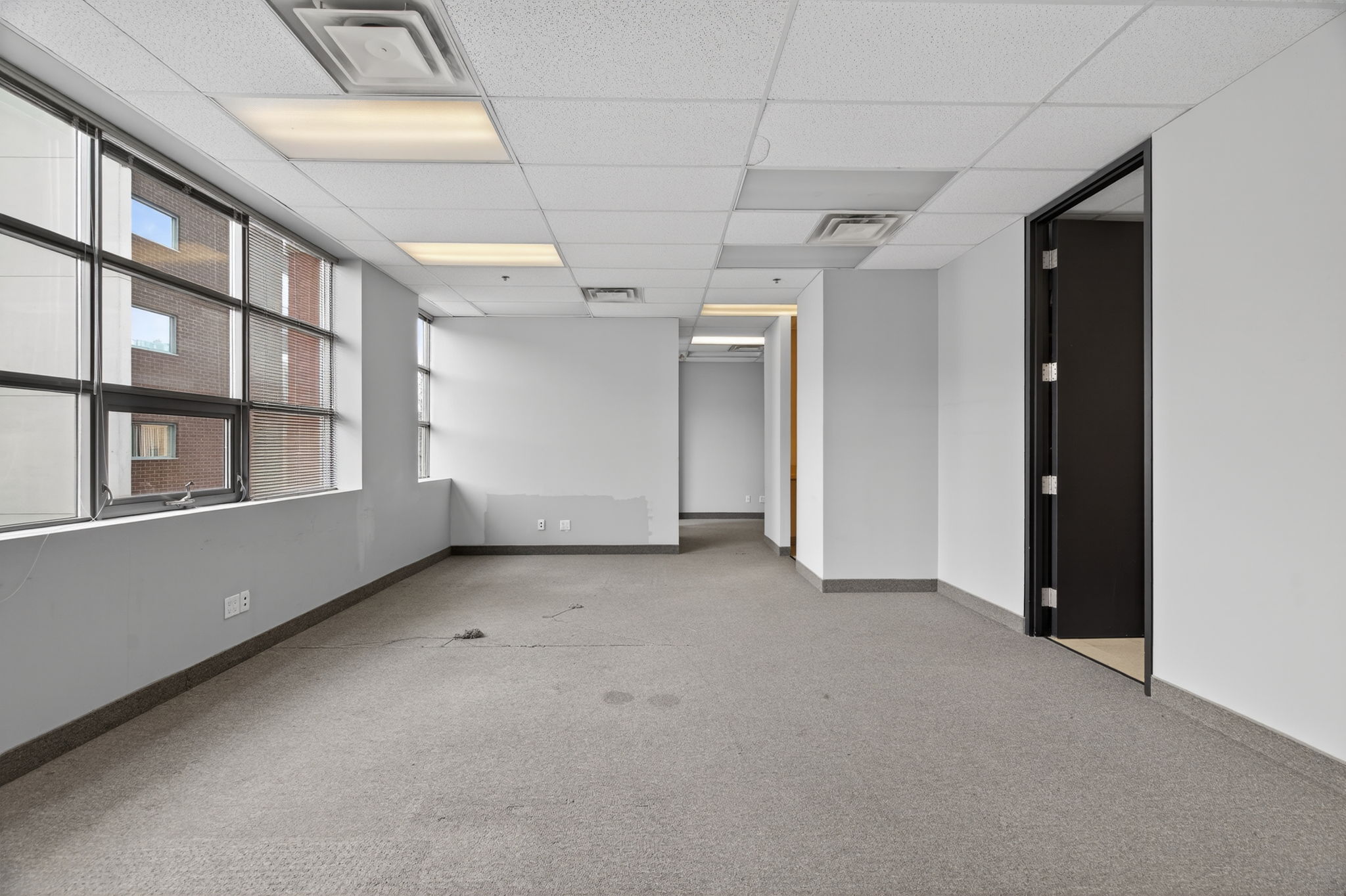 125 Lakeshore Rd E 203 Mississauga, ON L5G 1E5
