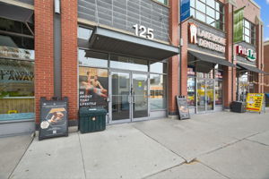 125 Lakeshore Rd E 203, Mississauga ON