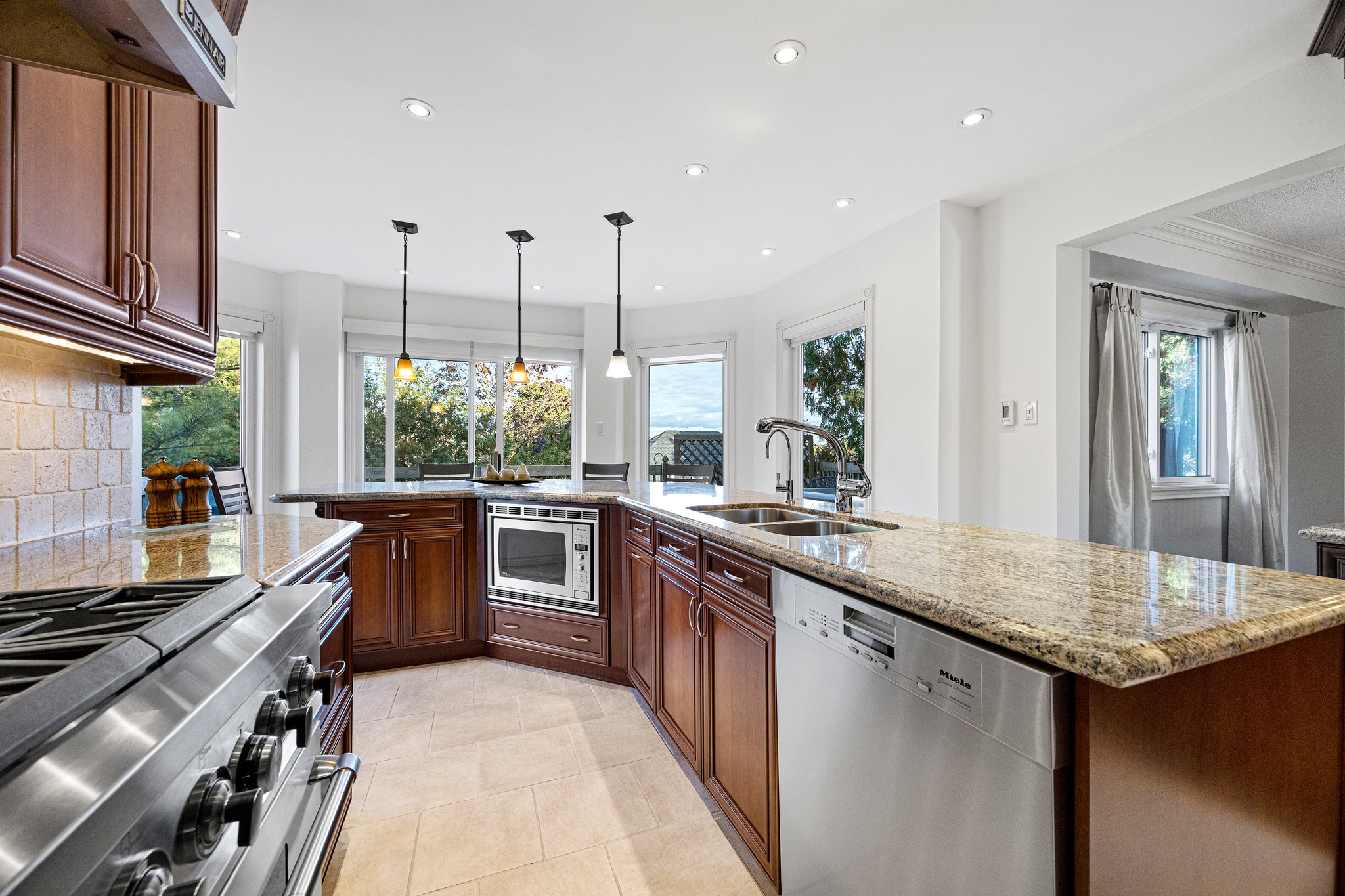 Newmarket property showcase — delivered property photograph 16