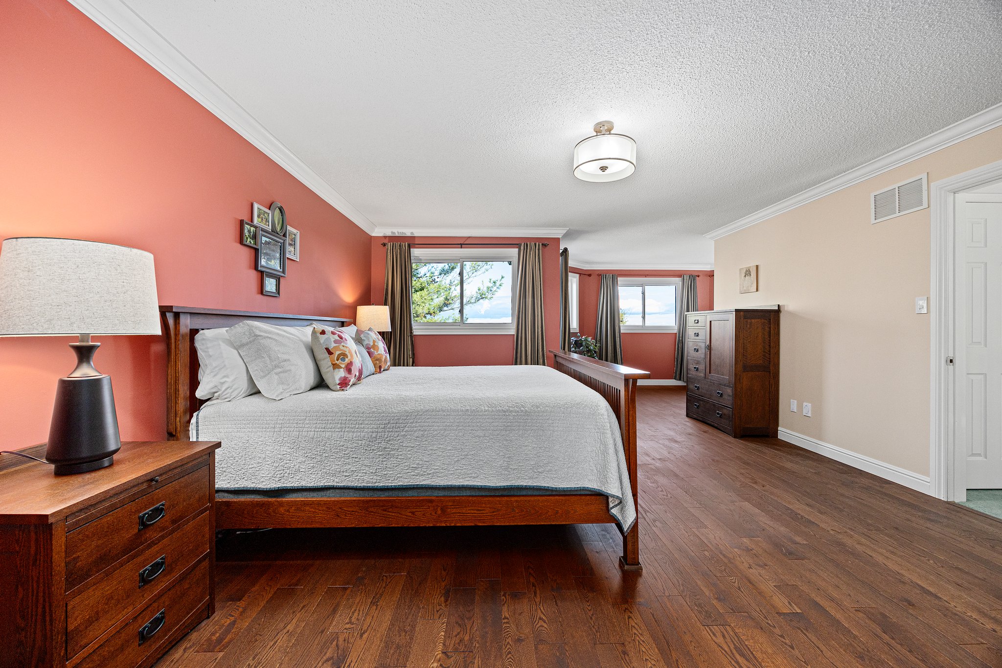Newmarket property showcase — delivered property photograph 33