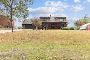 Short-Term Rentals real estate media in Malvern, Arkansas by Avery & Bryant