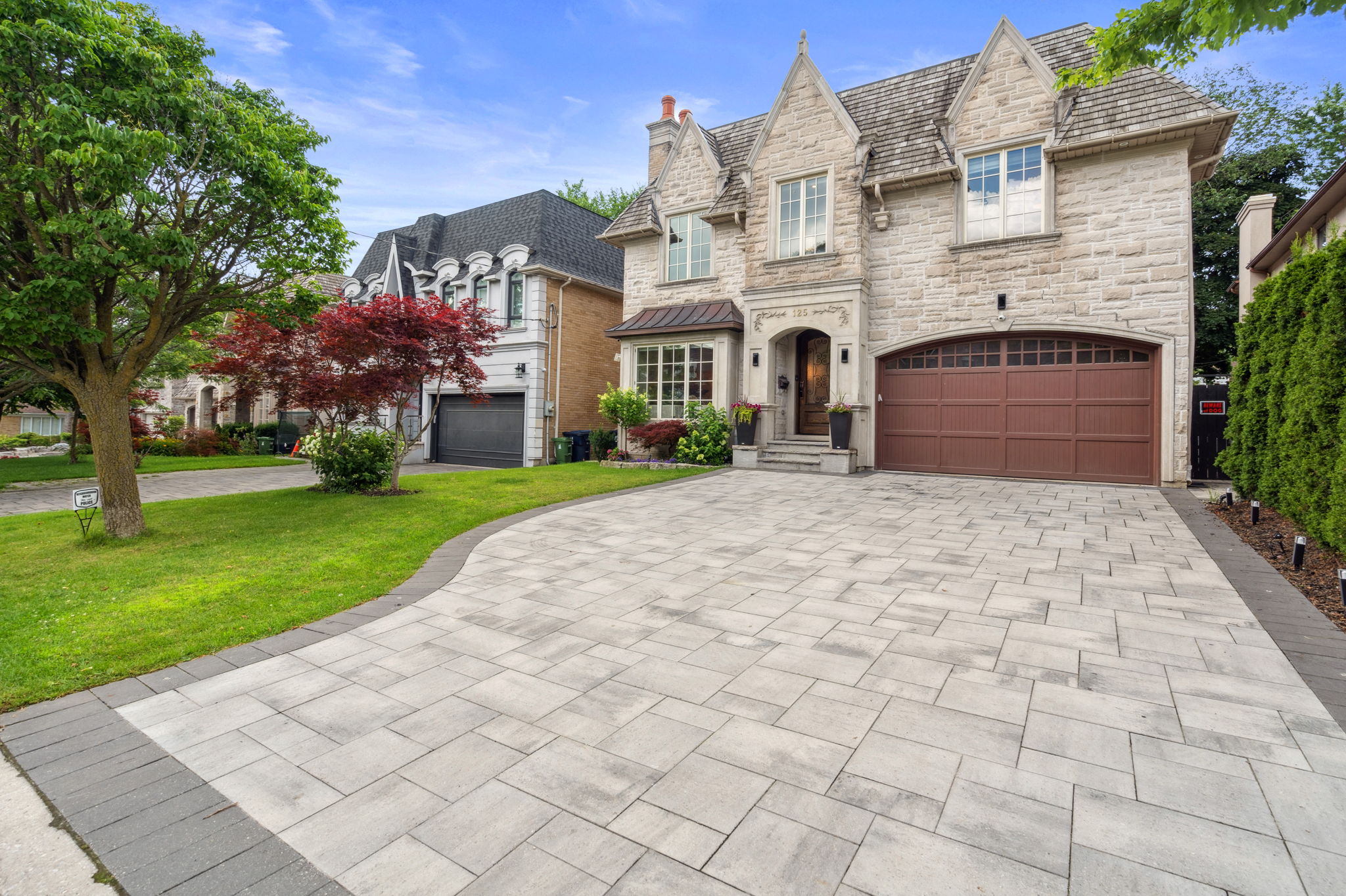 125 Munro Blvd Toronto, ON M2P 1C7