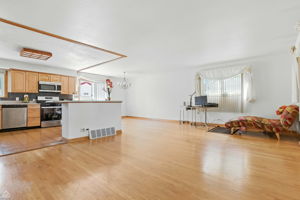 125 N Stratton Ln_015