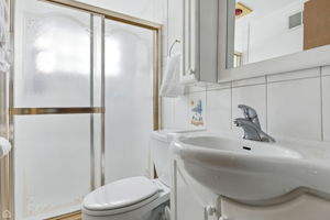 125 N Stratton Ln_019