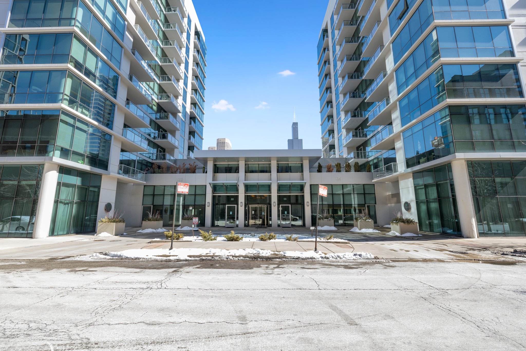 125 S Green St, Chicago, IL 60607, USA Photo 8