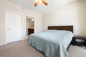 125 S Green St, Chicago, IL 60607, USA Photo 17