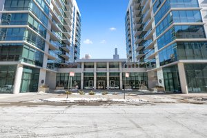 125 S Green St, Chicago, IL 60607, USA Photo 7