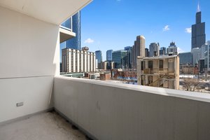 125 S Green St, Chicago, IL 60607, USA Photo 33