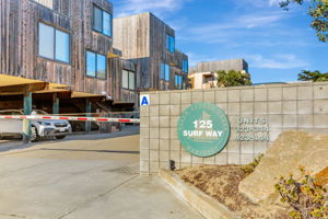 001_125 Surf Way 433