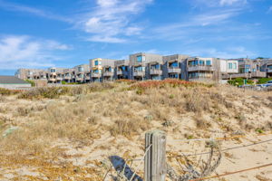 042_125 Surf Way 433