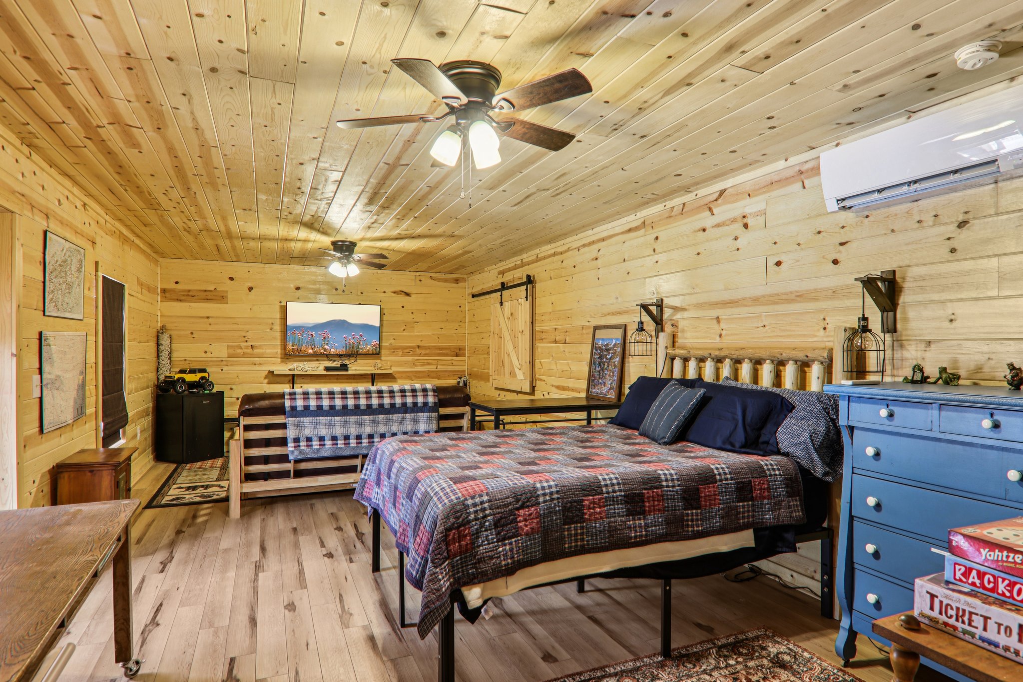 Upward Way-S0402-036.jpg